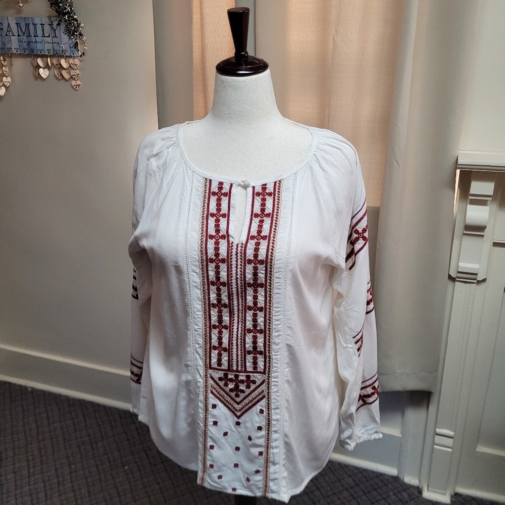 🍒Gunit Fashions New York Embroidered Top Large